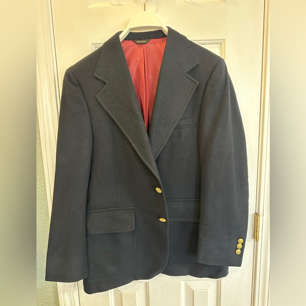 Vintage PBM Size 40R 2 Button Black Blazer 100% Wool Gold Button